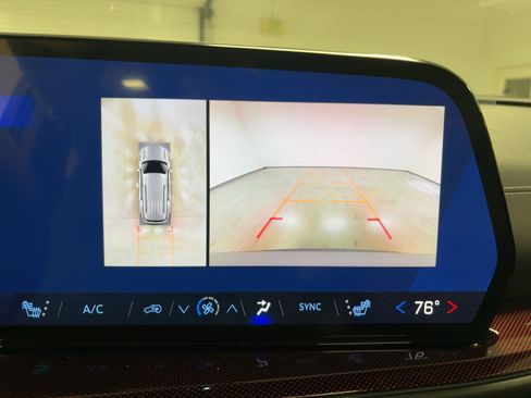 New 2026 Chevrolet Traverse Z71 w/ Driver Confidence Package image 25