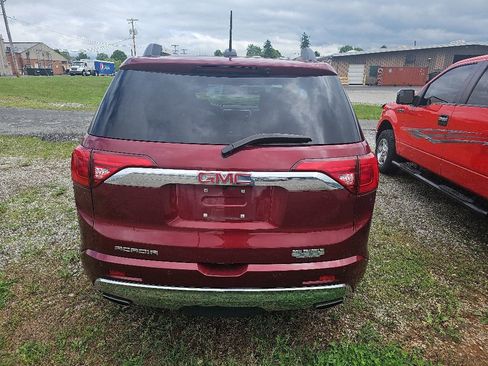 Used 2017 GMC Acadia Denali w/ Technology Package FWD image 10