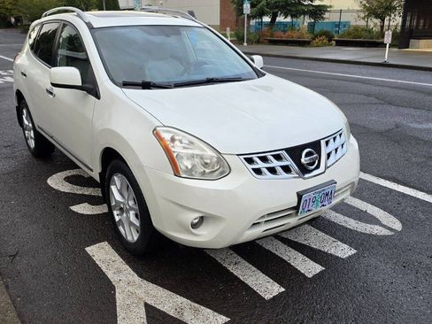 Used 2011 Nissan Rogue SV w/ SL Pkg AWD/4WD image 3