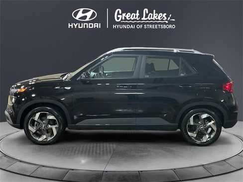 Used 2023 Hyundai Venue SEL w/ Cargo Package image 2