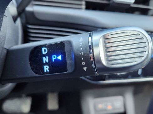 Used 2025 Hyundai Ioniq 5 SE image 19