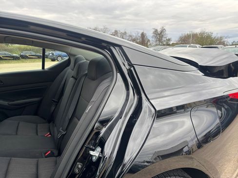 Used 2025 Nissan Altima 2.5 SV image 36