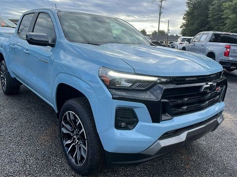 New 2025 Chevrolet Colorado Z71 image 3