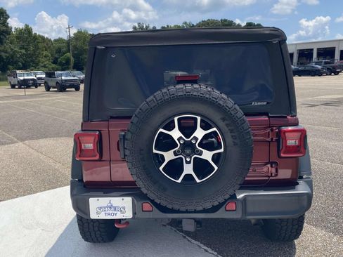 Used 2021 Jeep Wrangler Unlimited Rubicon w/ LED Lighting Group AWD/4WD image 6