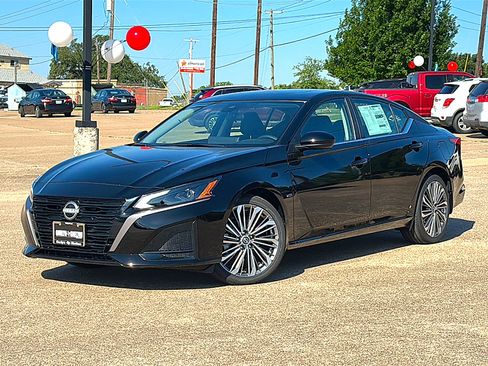 New 2026 Nissan Altima 2.5 SV w/ SV Premium Package FWD image 2