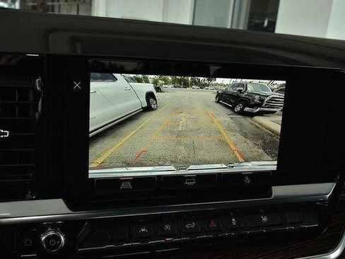 New 2025 GMC Sierra 1500 SLE w/ Preferred Package image 32