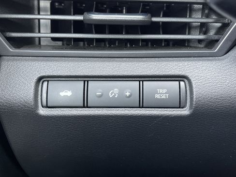 Used 2023 Nissan Altima 2.5 SV image 18