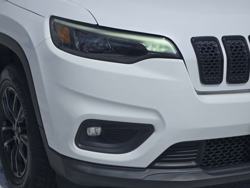 Used 2022 Jeep Cherokee Latitude Lux AWD/4WD image 9