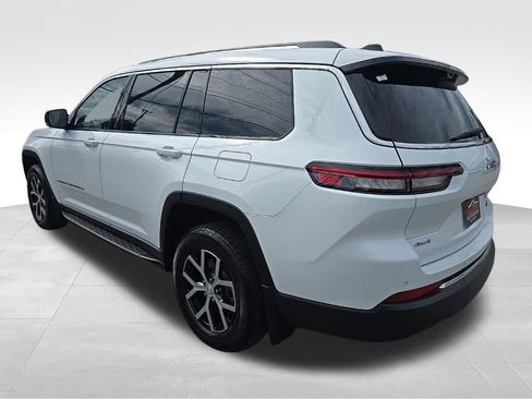 Used 2024 Jeep Grand Cherokee L Limited w/ Luxury Tech Group II AWD/4WD image 5