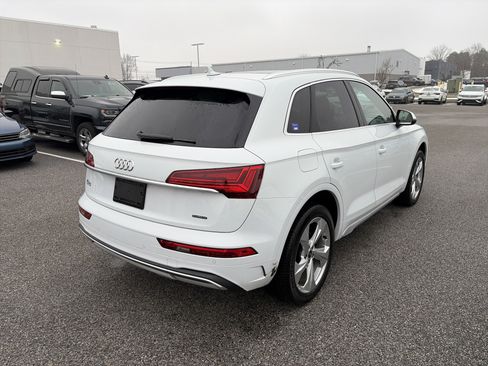 Used 2021 Audi Q5 Premium Plus w/ Premium Plus Package image 4