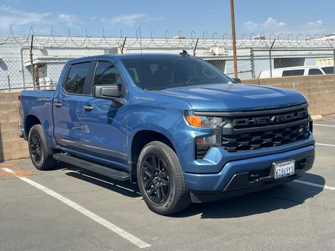 Used 2024 Chevrolet Silverado 1500 Custom RWD image 2