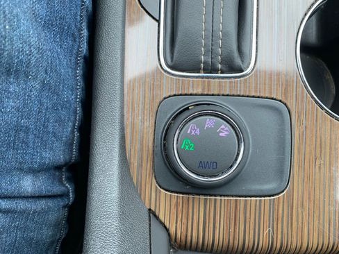 Used 2019 GMC Acadia SLE w/ LPO, Floor Liner Package image 22