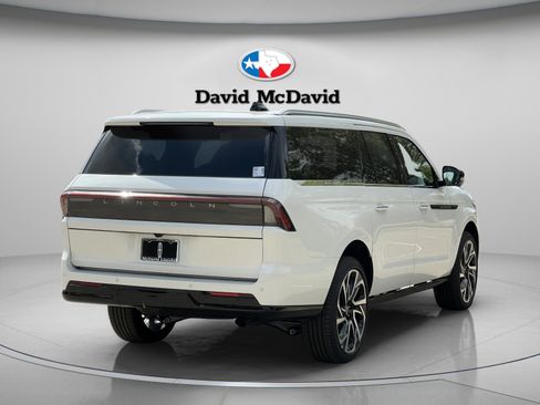 New 2026 Lincoln Navigator L Black Label AWD/4WD image 7