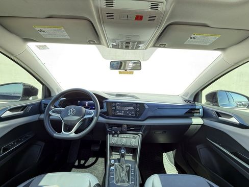 Used 2022 Volkswagen Taos SE image 5