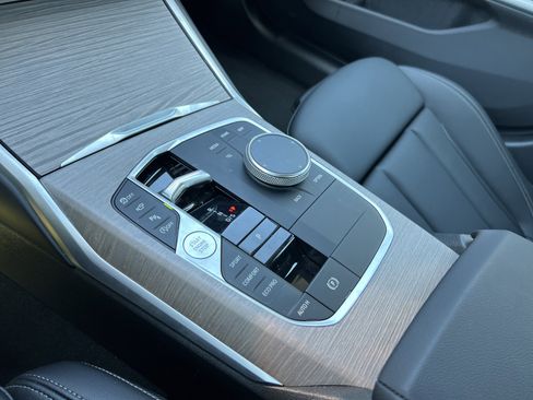 Used 2025 BMW 330i Sedan image 26