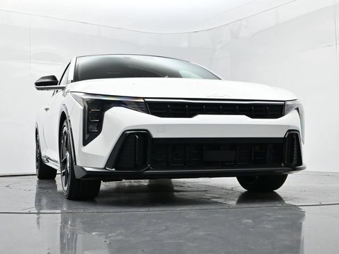 Certified 2025 Kia K4 GT-Line w/ GT-Line Premium Package FWD image 35