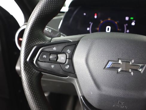 Used 2024 Chevrolet Trax RS image 12