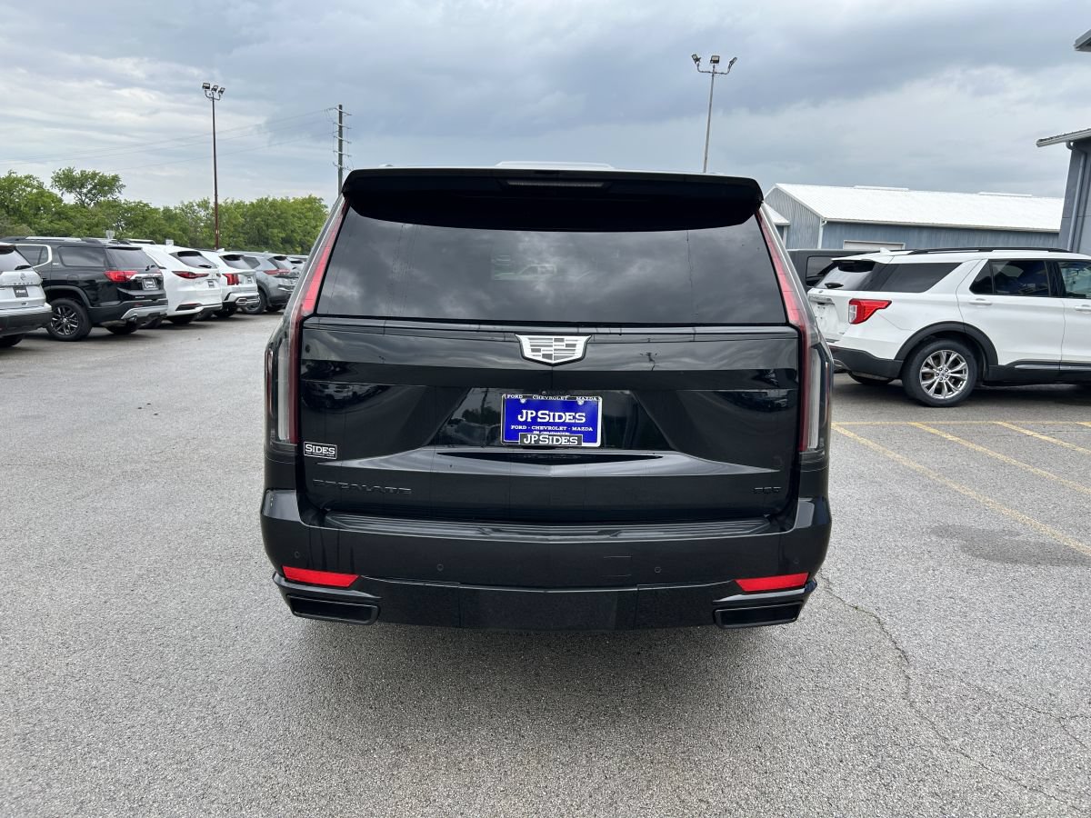 Used 2023 Cadillac Escalade Sport Platinum w/ LPO, ONYX Package AWD/4WD image 7