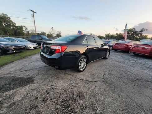 Used 2014 Toyota Camry LE image 6