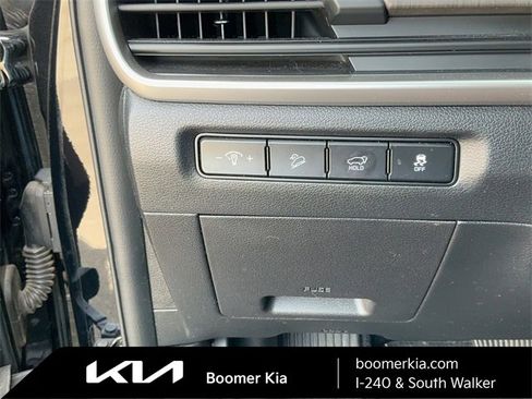 Used 2023 Kia Telluride EX w/ EX Captain's Chair Package image 19