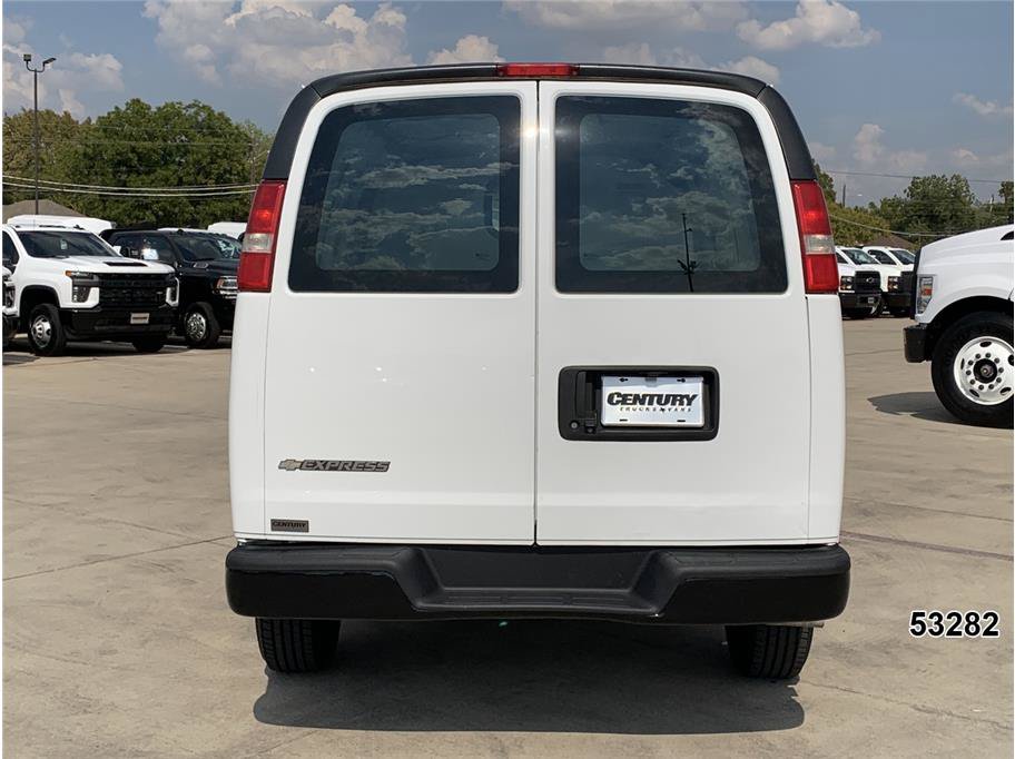 Used 2020 Chevrolet Express 2500 RWD image 7