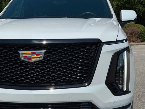 Used 2026 Cadillac Escalade ESV Sport w/ Touring Package AWD/4WD image 9