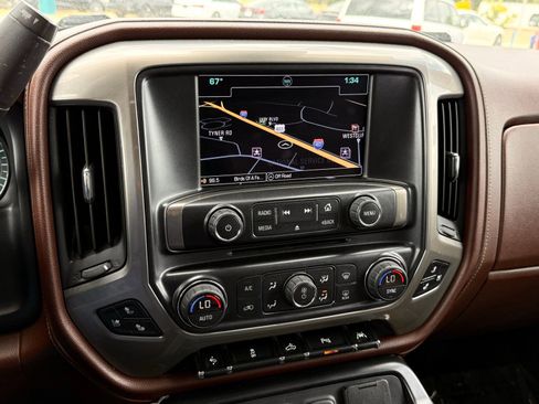 Used 2016 Chevrolet Silverado 1500 High Country w/ High Country Premium Package AWD/4WD image 39
