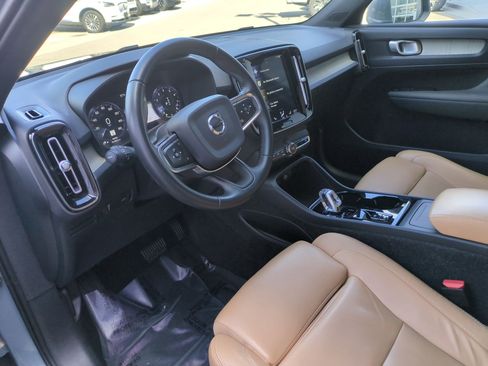 Used 2020 Volvo XC40 T5 Inscription w/ Protection Package Premier image 14