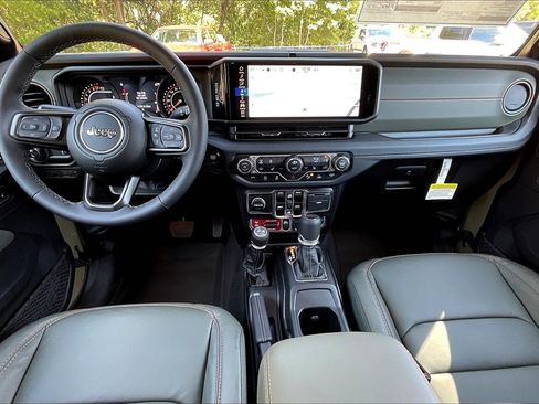 New 2025 Jeep Gladiator Mojave image 5