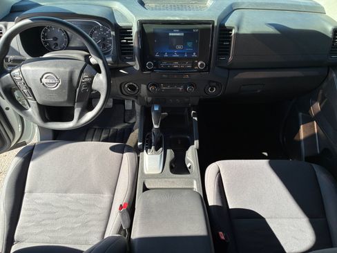 Used 2024 Nissan Frontier S AWD/4WD image 13