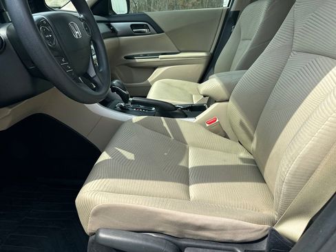 Used 2015 Honda Accord LX image 10