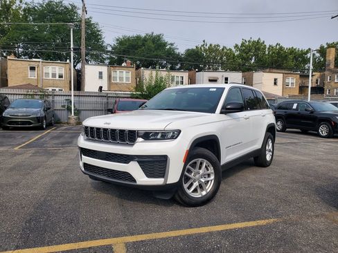Certified 2026 Jeep Grand Cherokee Altitude RWD image 3