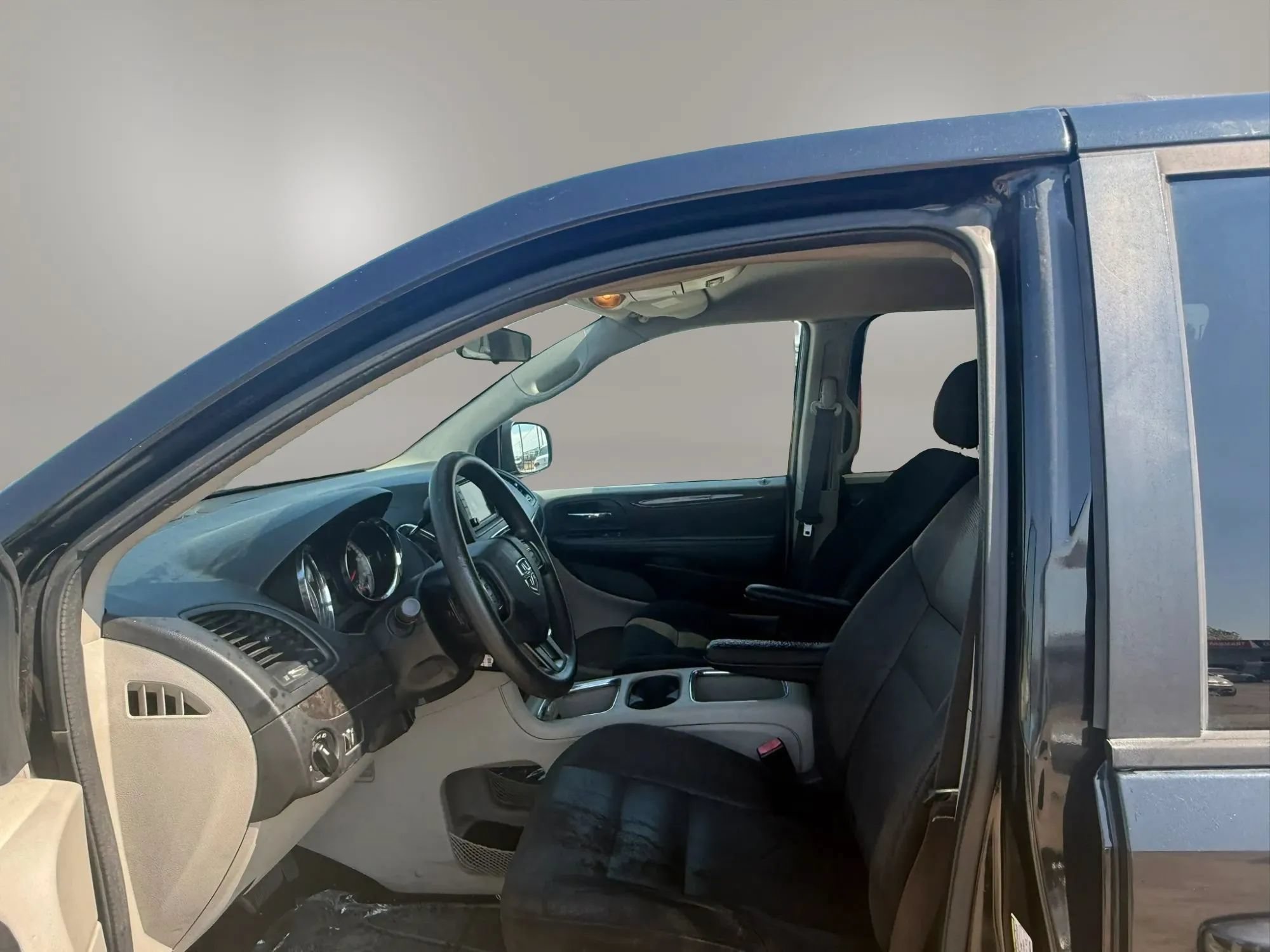 Used 2015 Dodge Grand Caravan SXT FWD image 11