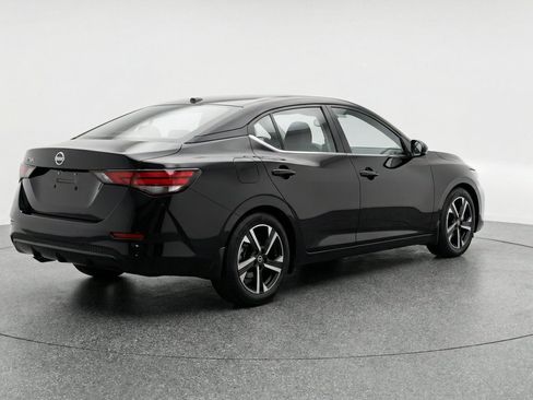 Used 2025 Nissan Sentra SV FWD image 9
