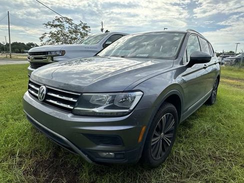 Used 2018 Volkswagen Tiguan SEL FWD image 6