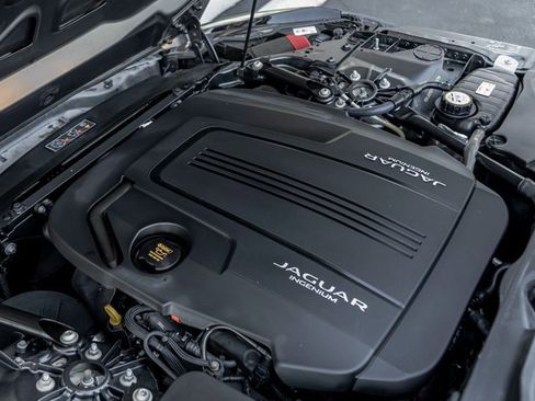 Used 2020 Jaguar F-TYPE Convertible image 28