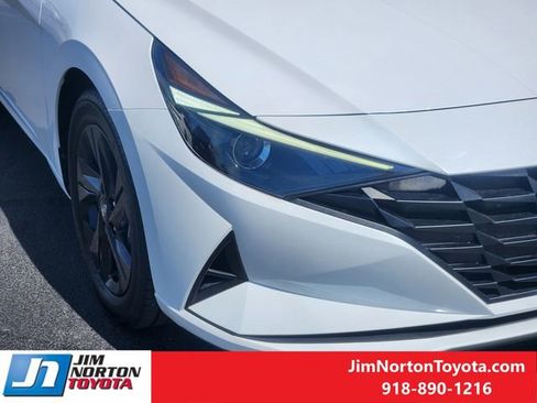 Used 2021 Hyundai Elantra SEL w/ Convenience Package image 14