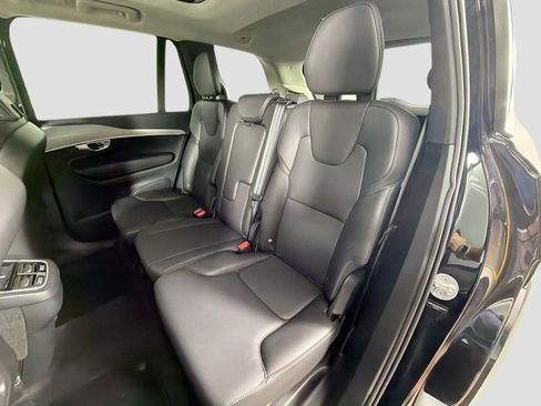 Used 2025 Volvo XC90 B5 Core AWD/4WD image 24
