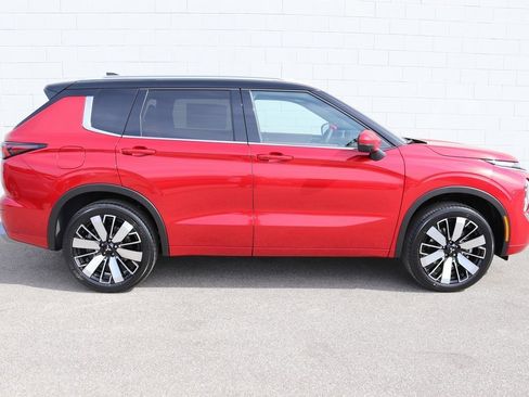 New 2025 Mitsubishi Outlander SEL image 10