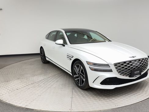 Certified 2025 Genesis G80 2.5T Advanced AWD/4WD image 8
