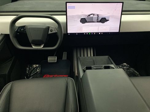 Used 2024 Tesla Cybertruck Cyberbeast AWD/4WD image 15