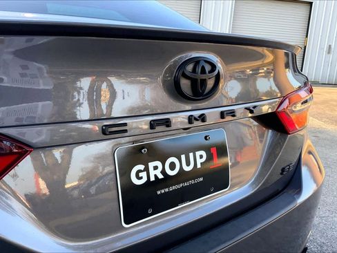 Used 2023 Toyota Camry SE image 29