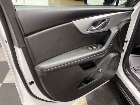 Used 2024 Chevrolet Blazer LT w/ Midnight/Sport Edition FWD image 8