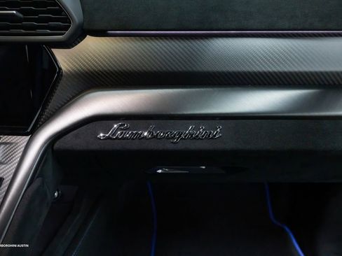 Used 2024 Lamborghini Urus Performante AWD/4WD image 45