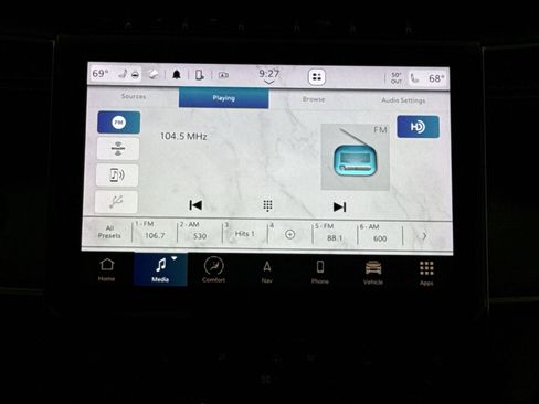 Used 2024 Jeep Grand Cherokee L Limited w/ Luxury Tech Group II AWD/4WD image 18