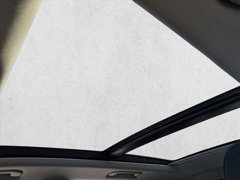 Certified 2025 Mercedes-Benz GLE 350 4MATIC image 18