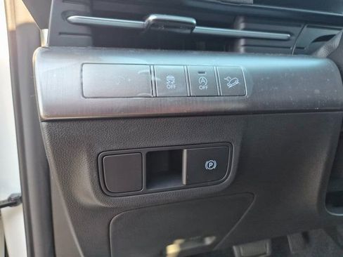 New 2026 Hyundai Kona SE image 17