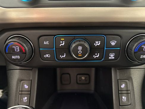 Used 2019 GMC Acadia Denali w/ Technology Package AWD/4WD image 22