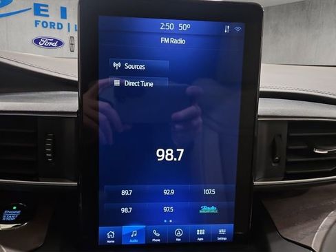 Used 2020 Ford Explorer Platinum w/ Premium Technology Package image 18