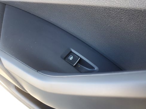 Used 2023 Volkswagen Jetta S image 14